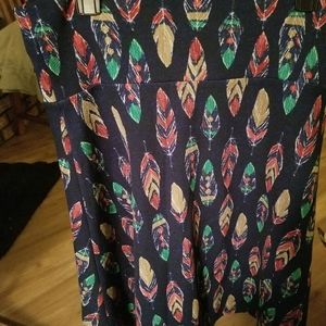 Lularoe skirt, short with flare, pre-owned, 3x Navy with feathers